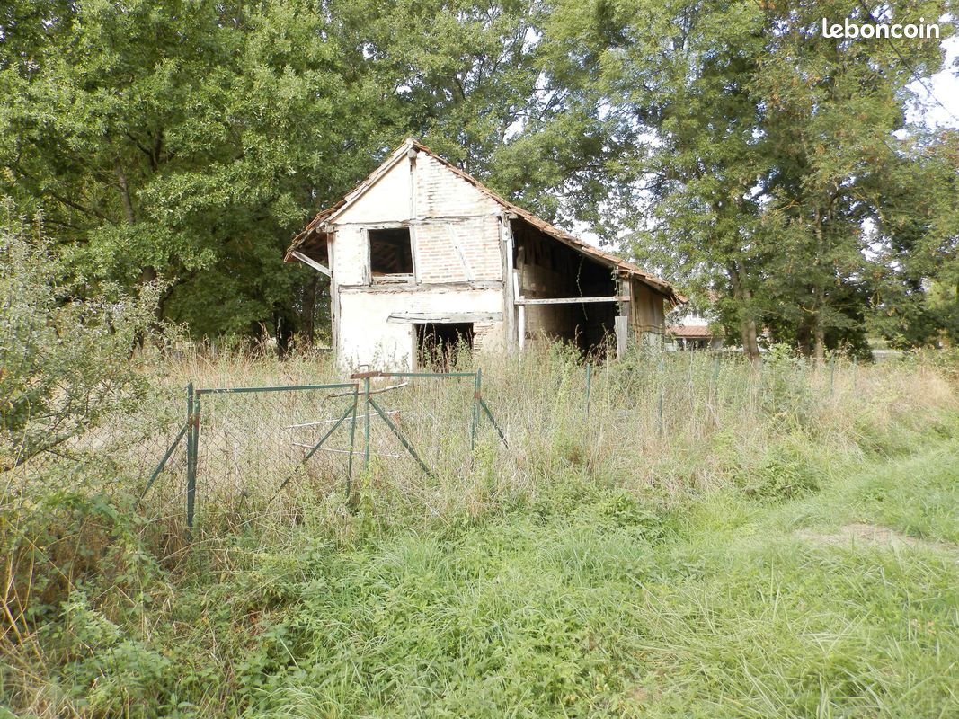 Terrain 1148 m² · à Saint-Germain-du-Bois · 24 000 €