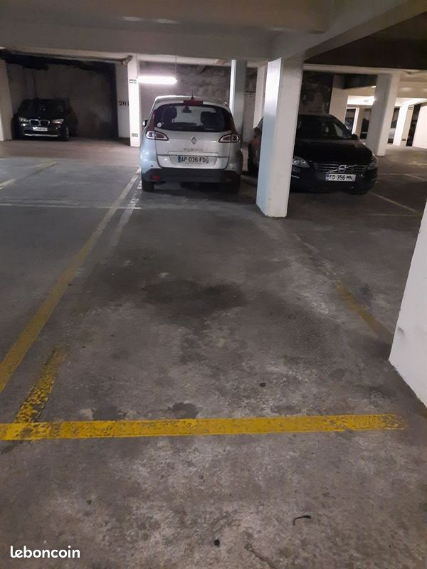 Parking 12 m² · à Paris · 12 m² · 18 000 €