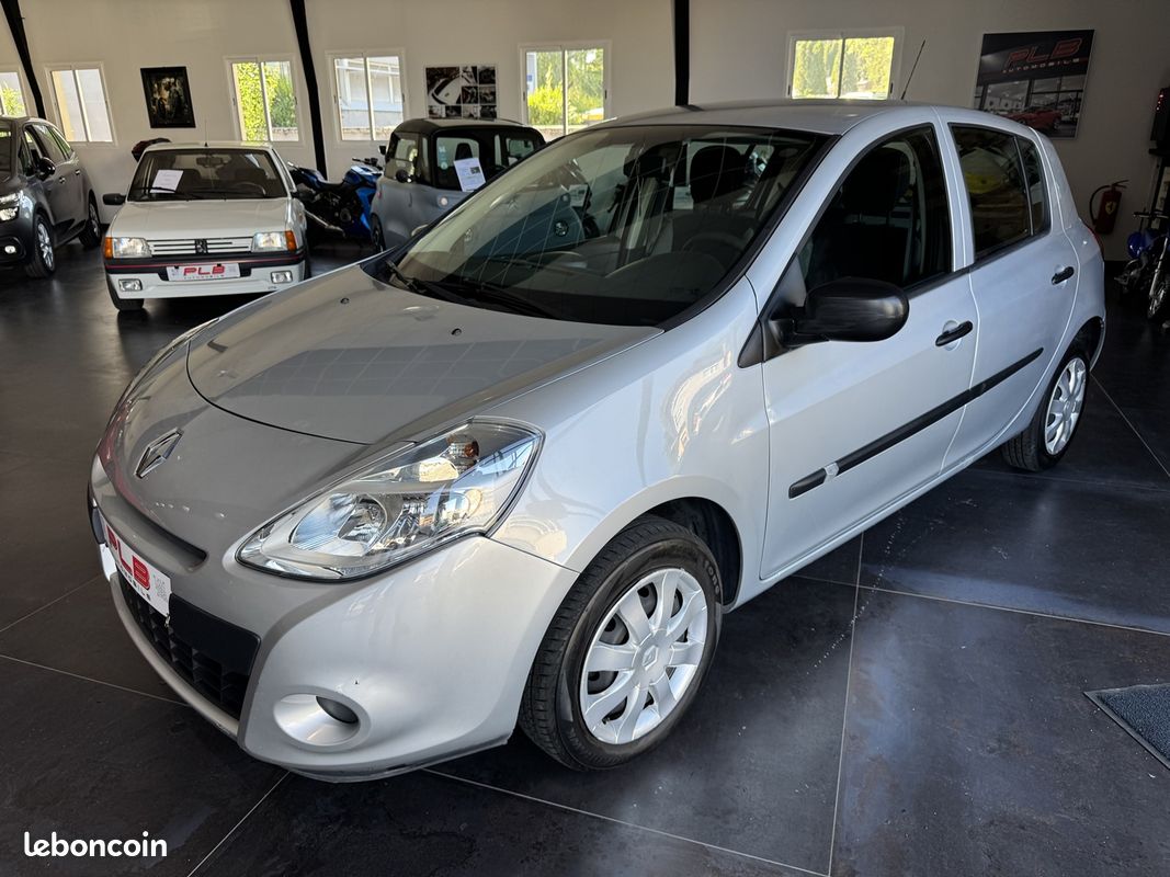 Renault CLIO III 1.2 16V 75CH 5P 30 800 KM 1 ERE MAIN PLB AUTO (image 3)