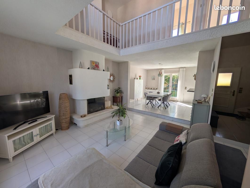 Maison 7 pièces 153 m² · à Corbeil-Essonnes · 153 m² · 378 000 €