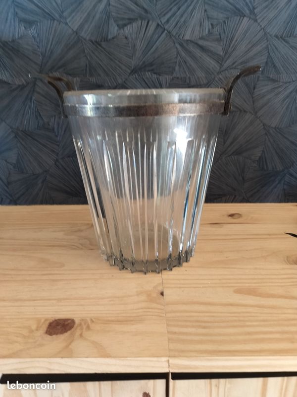 Cristal. Seau à champagne baccarat (image 1)