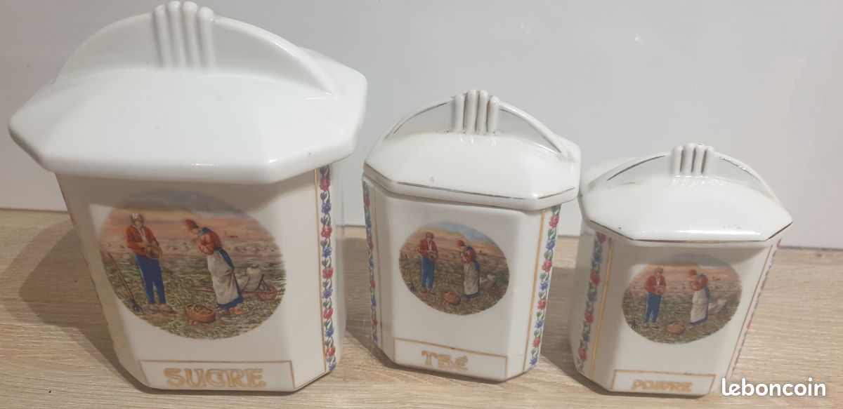 Pots à épices anciens (image 1)