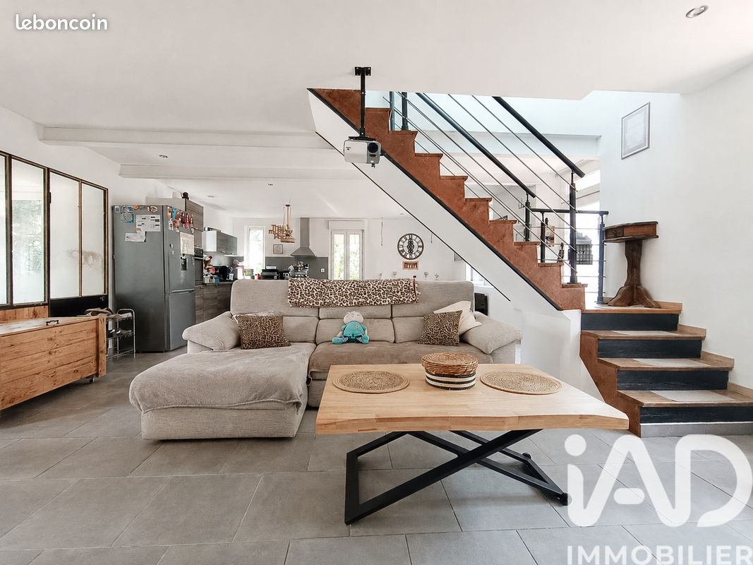 Maison 7 pièces 156 m² · à Bonneval · 156 m² · 259 000 €