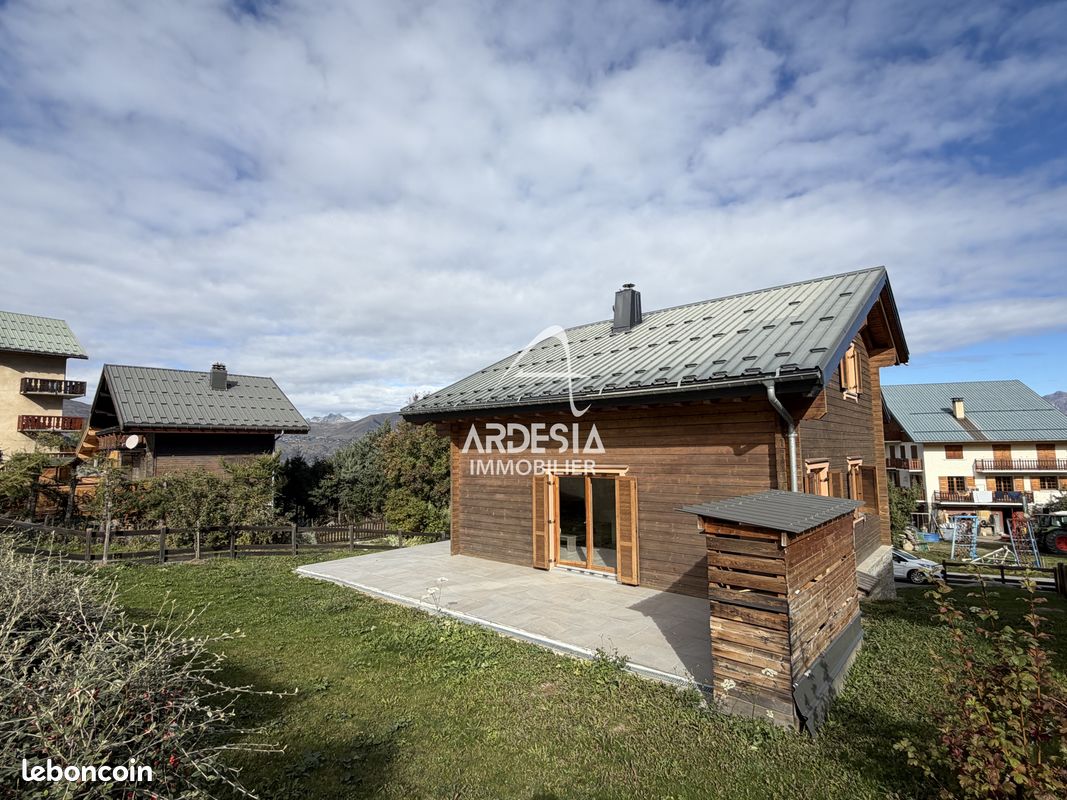 Maison 7 pièces 159 m² · à Albiez-le-Jeune · 159 m² · 649 000 €