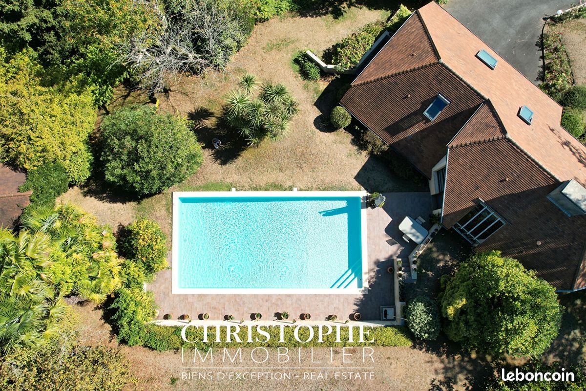 Maison 7 pièces 170 m² · à Montardon · 170 m² · 450 000 €