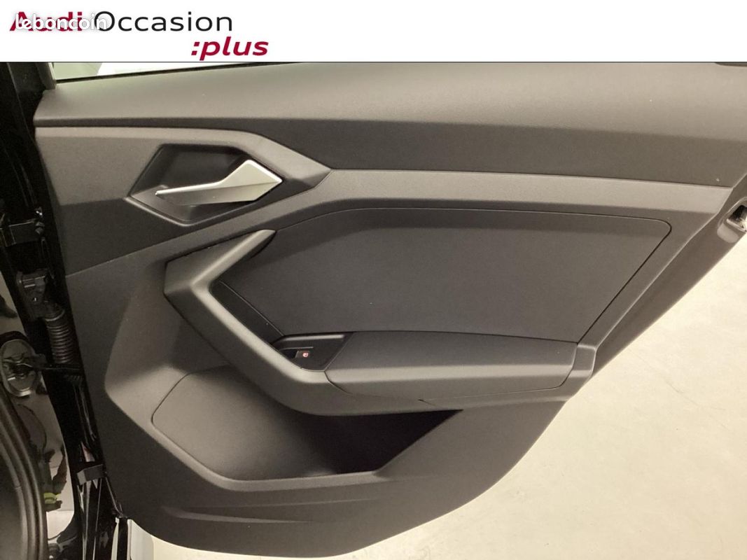 Audi A1 Sportback 35 TFSI 150ch S line S tronic 7 (image 23)