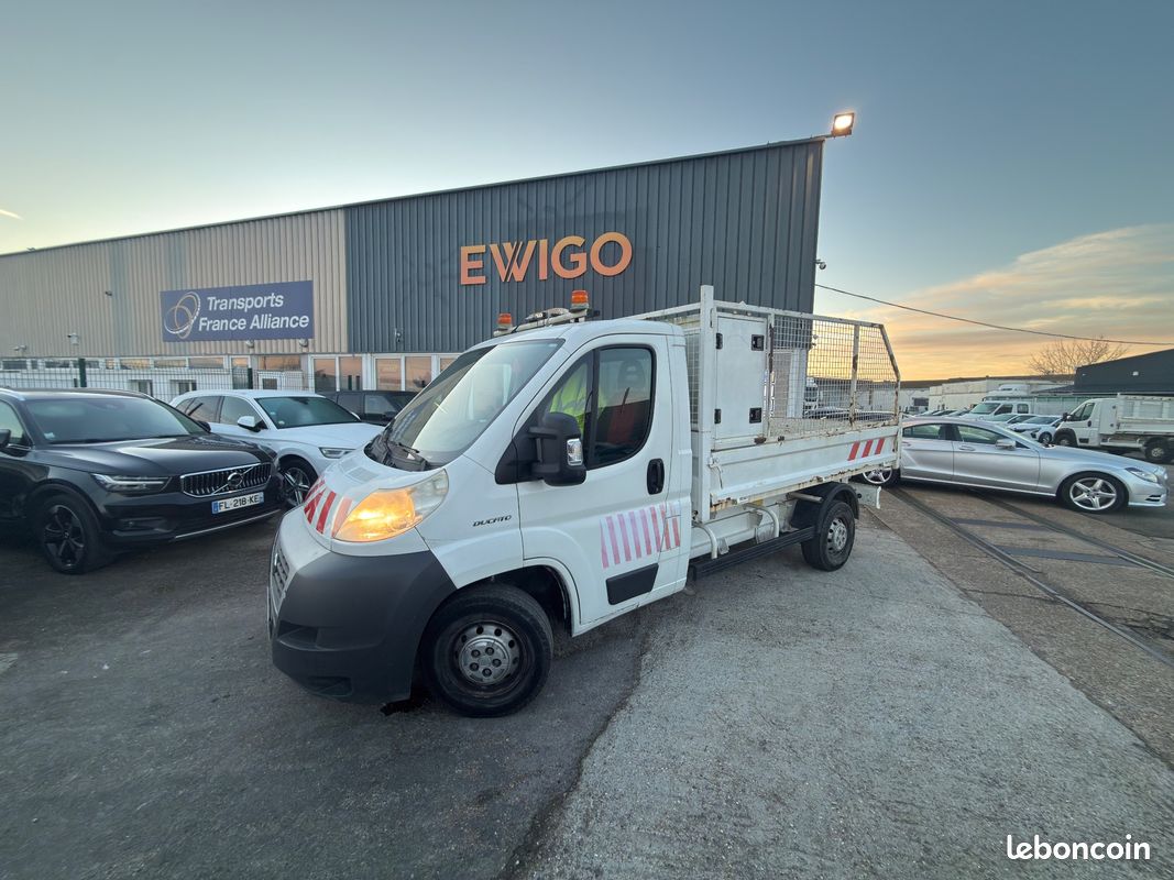 Fiat ducato vu 2.3 mjt - 130ch - caméra de recul - benne articulee - faible kilometrage - attelage (image 2)