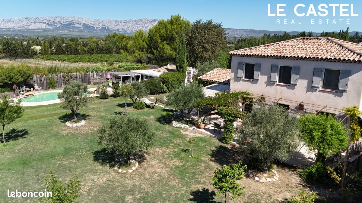 Maison 6 pièces 140 m² · à Trets · 140 m² · 729 000 €