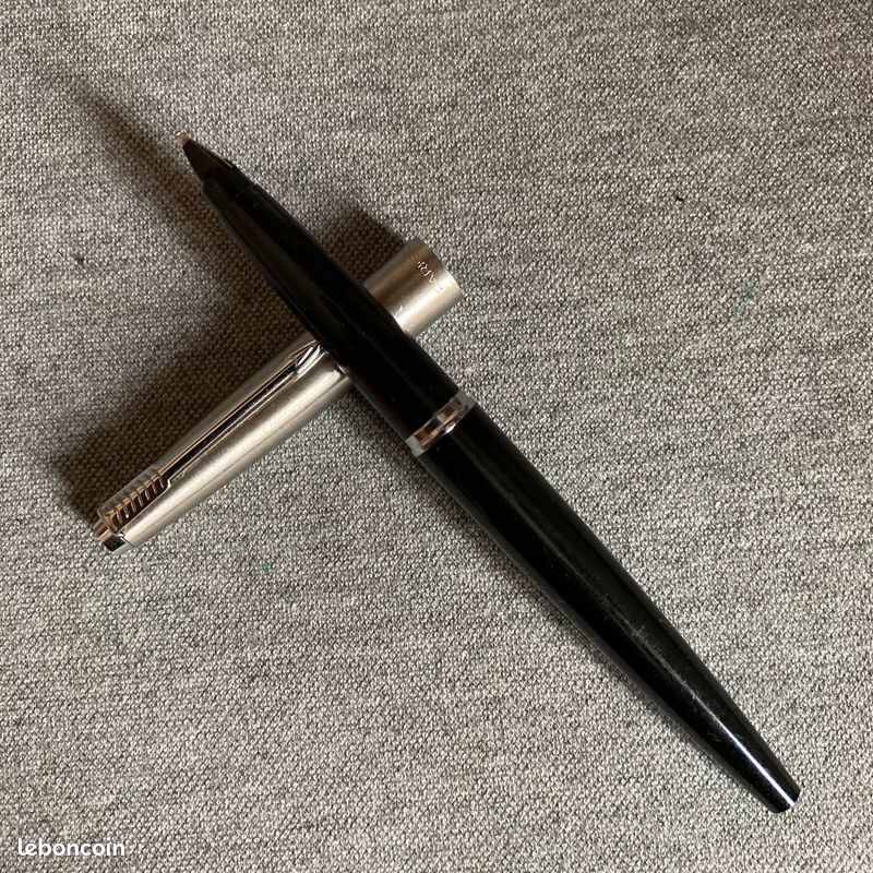 Stylo Plume Parker 45 Angleterre - Plaqué Or Vintage - Occasion (manque Un Bout)