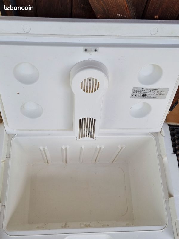 GLACIÈRE Fonctionne en 12V et 220V2 (image 3)