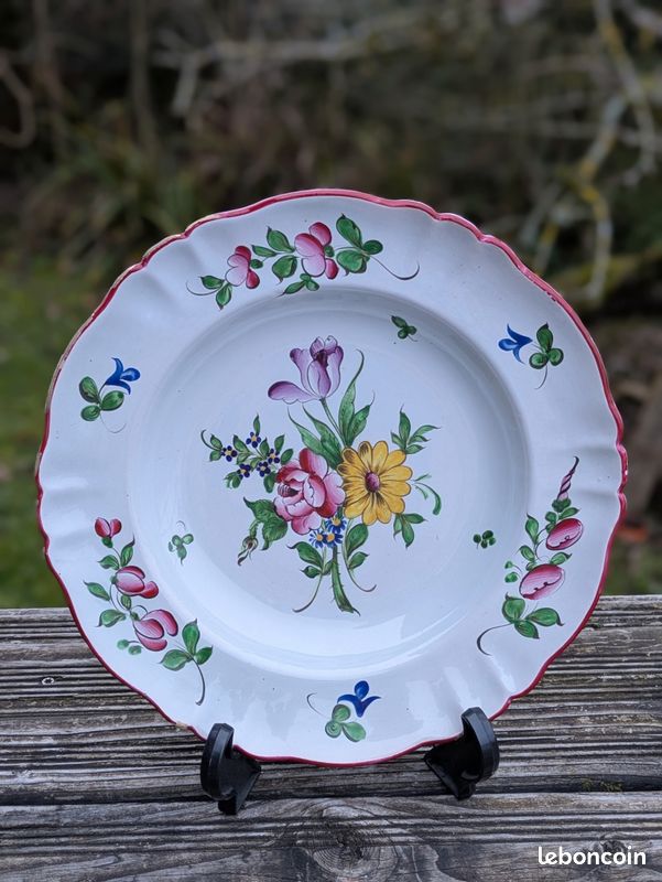 Assiette Ancienne Saint-Clément - Décor Floral - Diamètre 24 Cm - Faïence