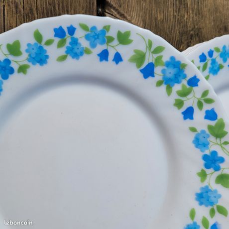 Années 1980 Suite de 6 assiettes à dessert Arc Arcopal France Modèle