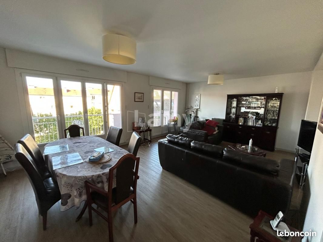 Appartement 5 pièces 94 m² · à Besançon · 94 m² · 1 026 €
