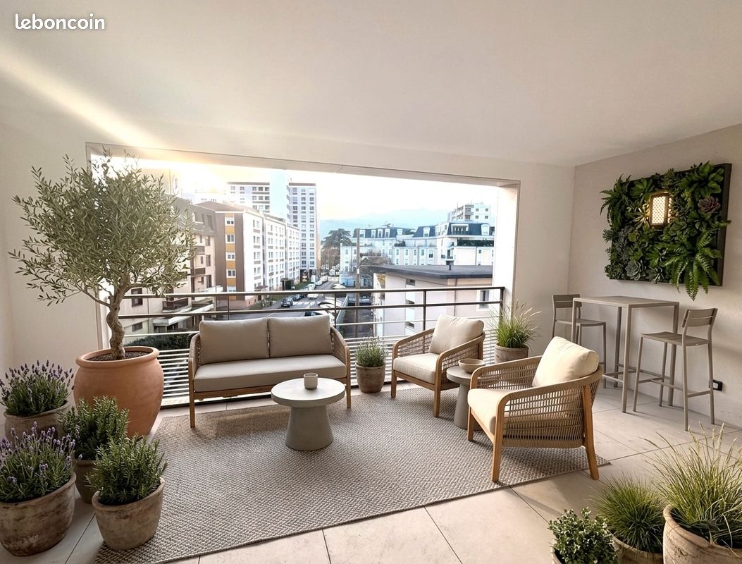 Appartement 4 pièces 112 m² · à Aix-les-Bains · 112,2 m² · 2 275 €