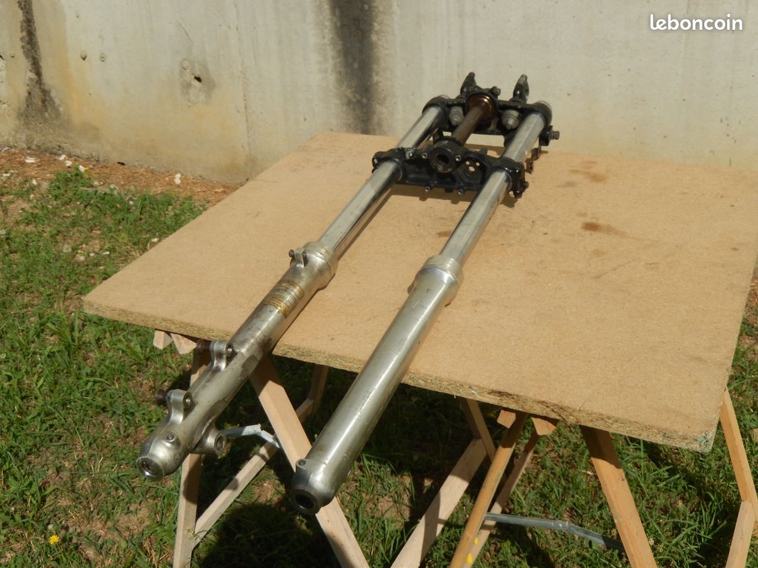 Fourche pour Susuki 600 DR (image 3)