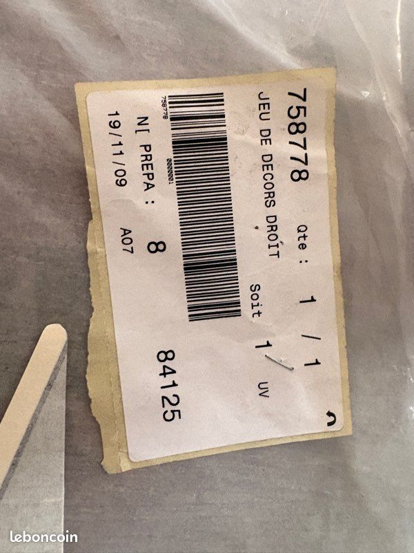Jeu d’autocollants droit Peugeot XPS 50 T2N – origine 758778 – NOS (image 2)
