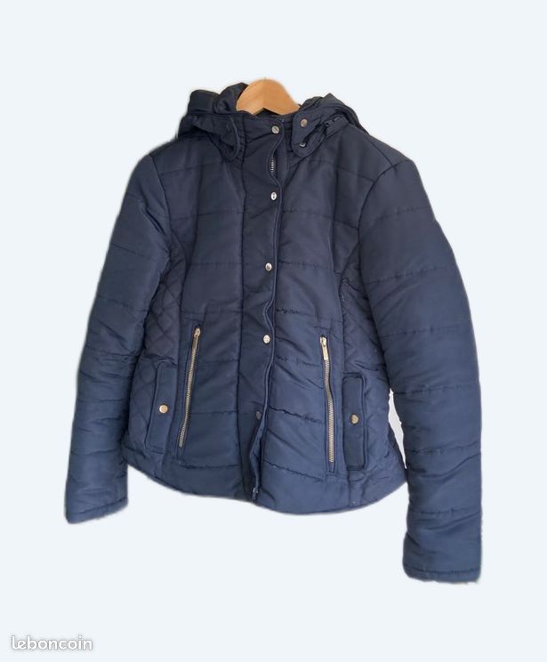 Vends blouson à capuche femme stradivarius (image 1)