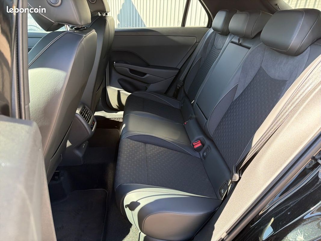 VOLKSWAGEN T-Roc 1.5 eTSI EVO2 Hybrid 150 ch DSG7 R-Line (image 17)
