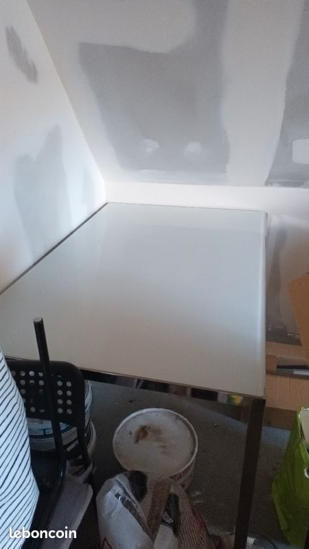 Table dessus verre blanc (image 2)