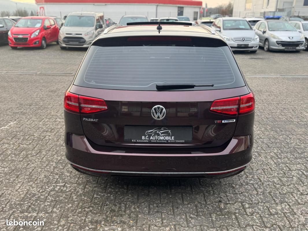 Volkswagen Passat SW Highline 1.4 TSI 150 ch / Virtual Cockpit Toit panoramique Caméra LED (image 7)