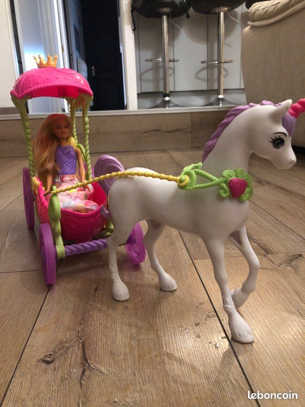 Barbie dreamtopia et sa calèche licorne Jeux Jouets