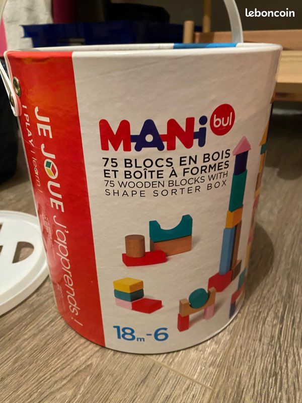 Cubes en bois (image 1)