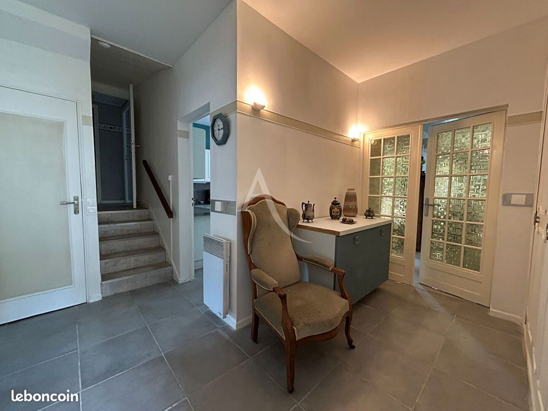 Maison 10 pièces 172 m² · à Saint-Médard-en-Jalles · 172 m² · 439 500 €