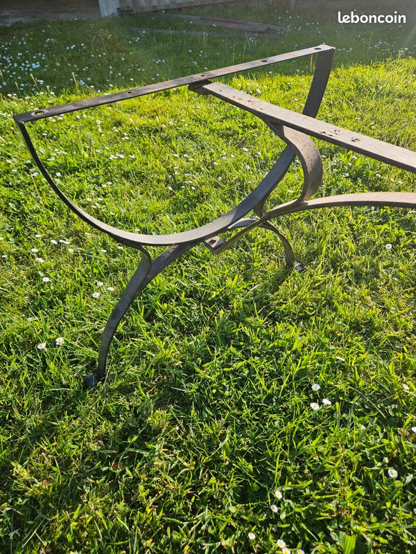 Pieds de table en fer forgé (image 2)
