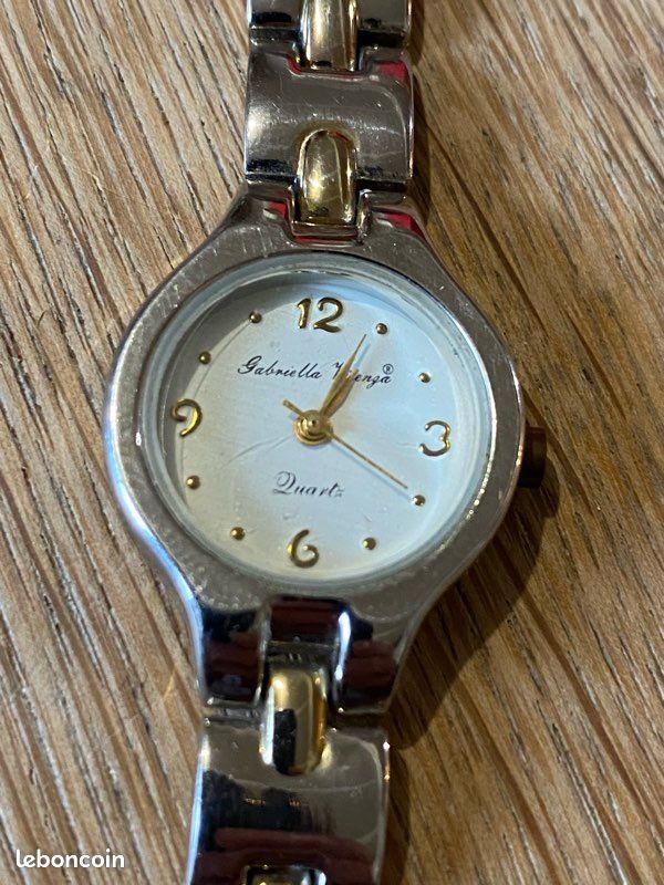 Lot De Montres Femme Quartz Gabrielle Vincenza - 85 Grammes - Occasion - Bracelet Bleu, Cadran Blanc
