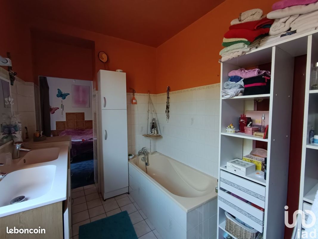 Maison 5 pièces 184 m² - Thouars 79100 (image principale 10)