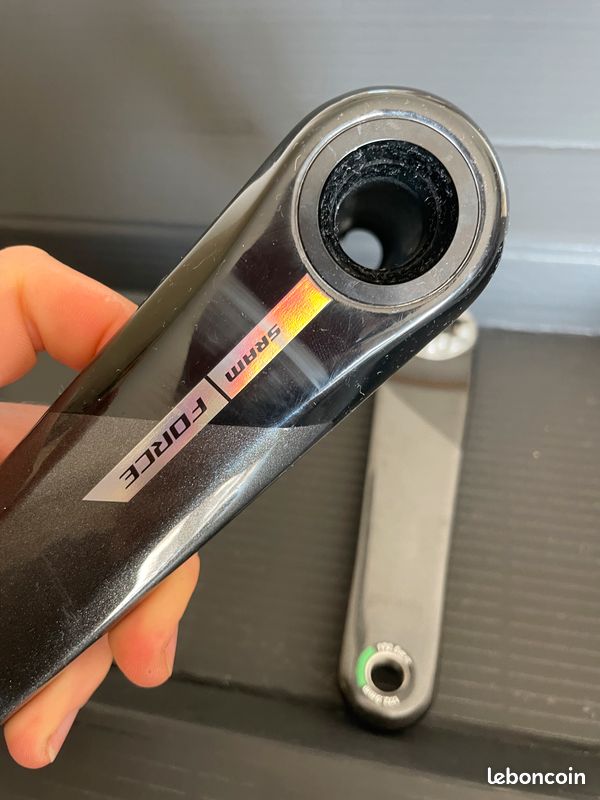 Aileron en fibre de carbone personnalisé - Alizn