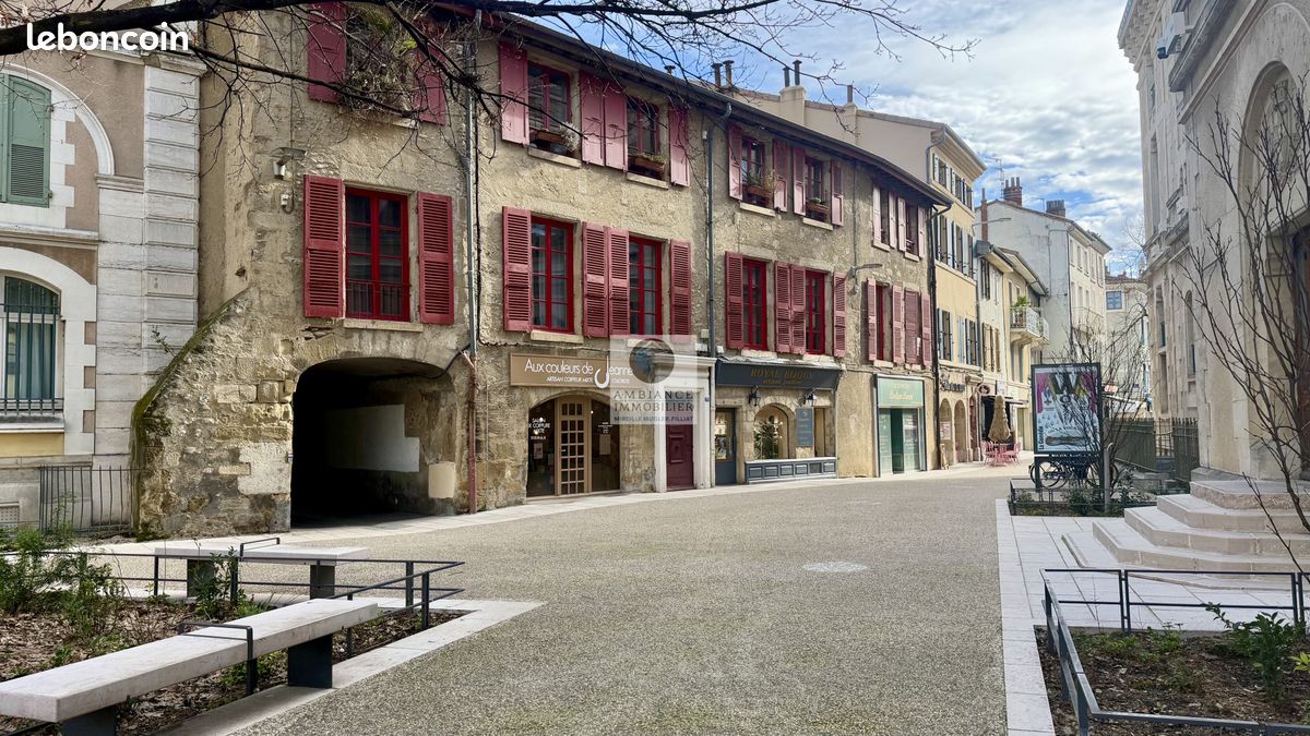 Appartement 5 pièces 153 m² · à Valence · 153 m² · 257 000 €