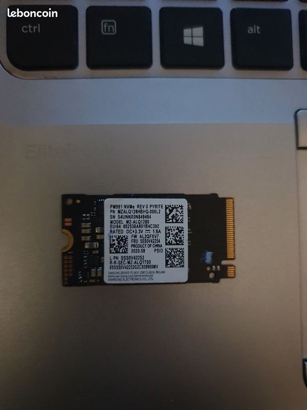 Ssd SAMSUNG 128go 2242 en parfaite état model MZALQ128HBHQ-000L2
