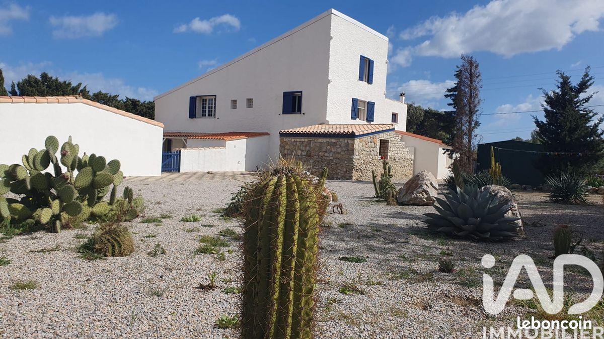 Maison 9 pièces 299 m² · à La Palme · 299 m² · 450 000 €