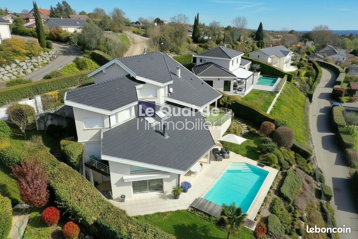 Maison 7 pièces 260 m² · à La Tronche · 260 m² · 970 000 €