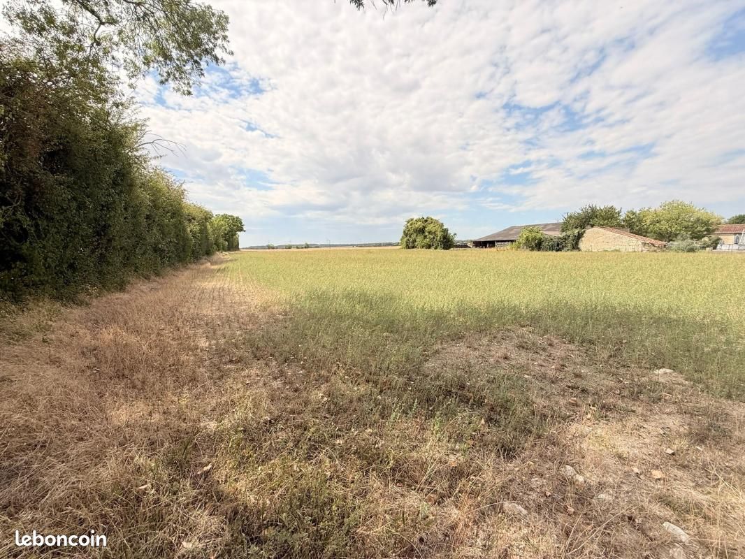 Terrain 1 051 m² Doeuil Sur Le Mignon · à Doeuil-sur-le-Mignon · 13 000 €