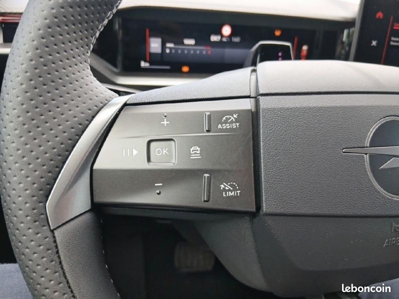 Opel Grandland 1.2 Turbo Hybrid 145ch GS e-DCT6 (image 16)