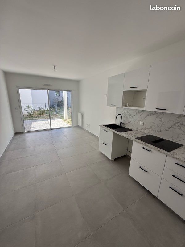 Appartement 2 pièces 41 m² · à Charbonnières-les-Bains · 41 m² · 880 €/mois