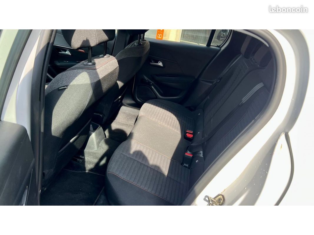 PEUGEOT 208 1.2i PureTech 12V S&S - 75 II 2019 BERLINE Active PHASE 1 (image 26)