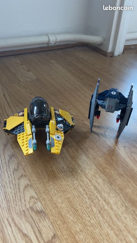 LEGO 7256 - Jedi Starfighter & Vulture Droid (image 1)