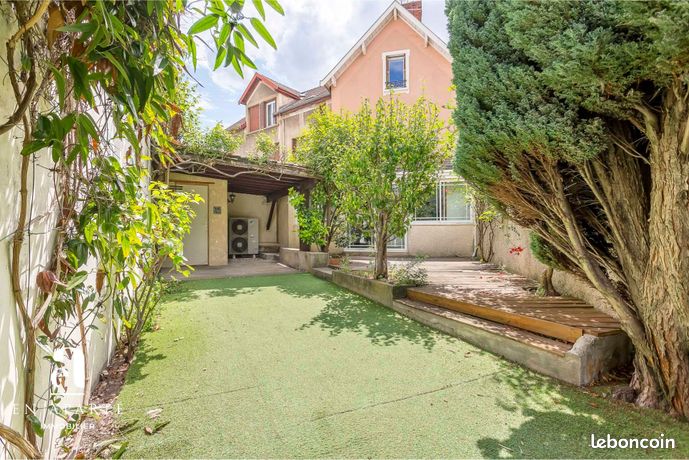 Maison 6 pièces 171 m² — 3