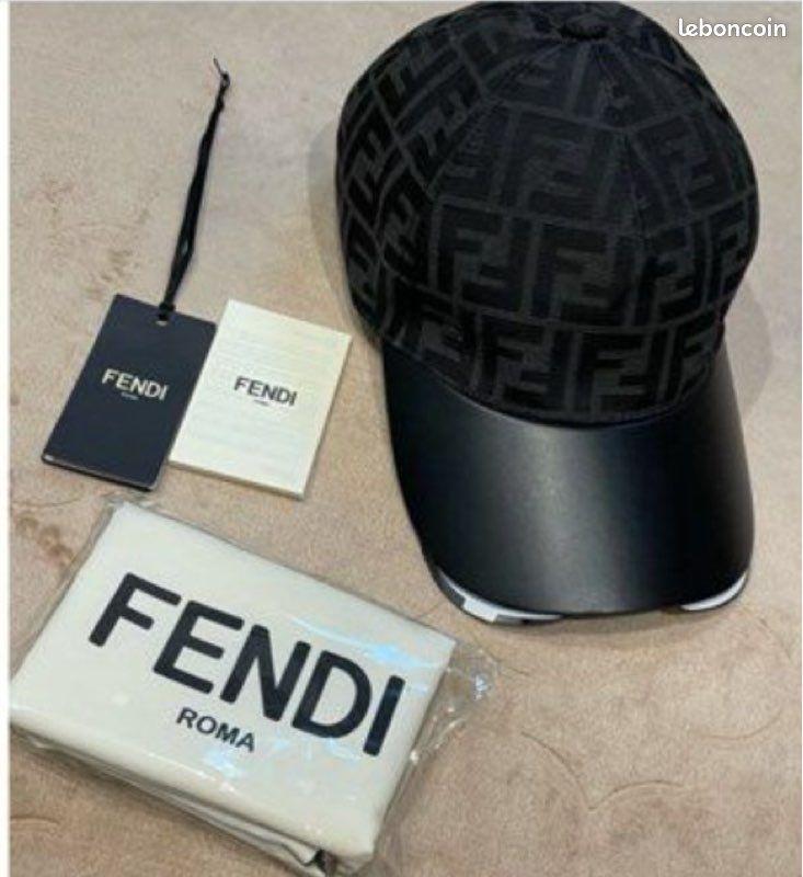 Casquette lunettes Fendi Accessoires Bagagerie