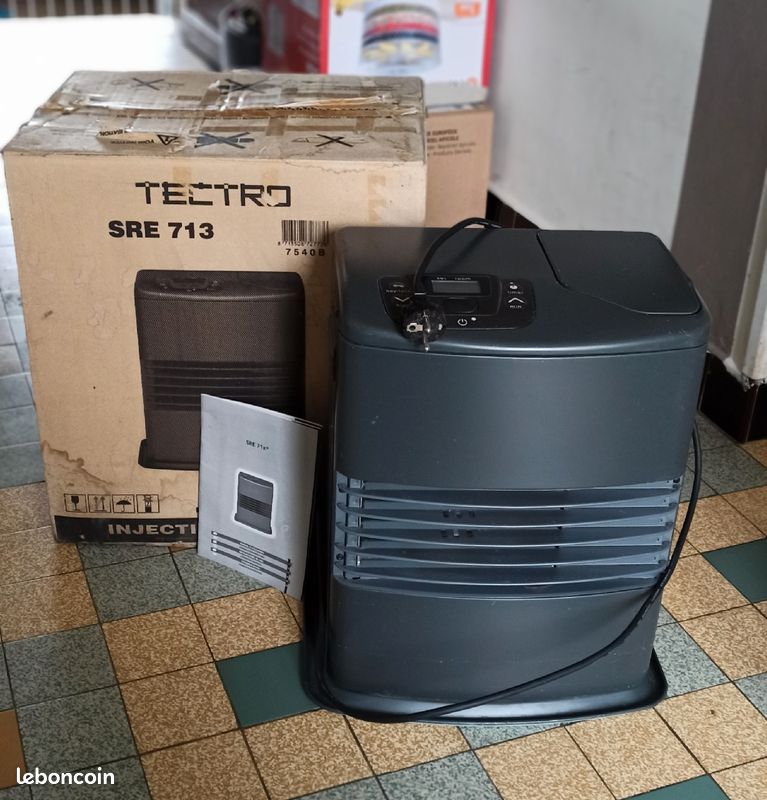 Poële à pétrole Tectro SRE713 Électroménager — free download