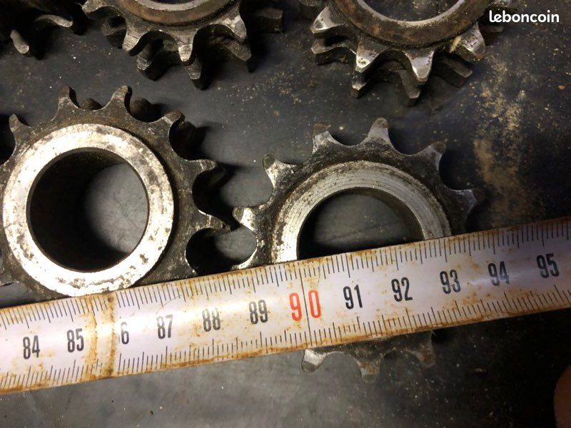 Lot x12 pignons mob mobylette (peugeot 103 mbk 51 motobecane etc) (image 3)
