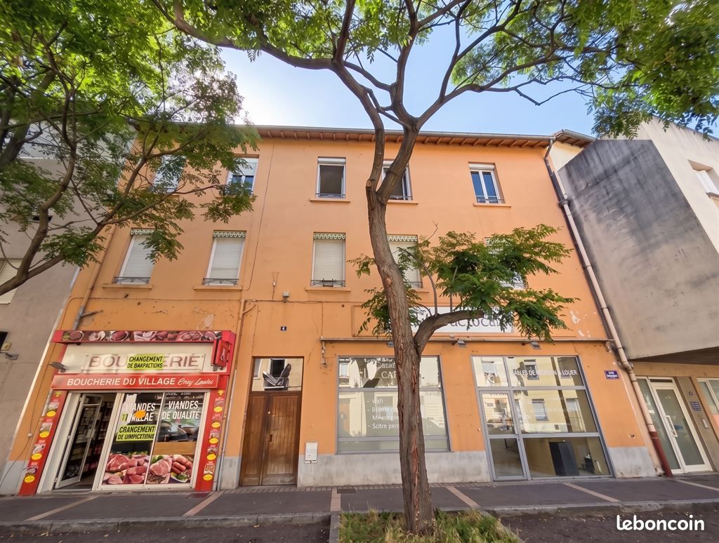 Immeuble 350 m² · à Vénissieux · 350 m² · 550 000 €