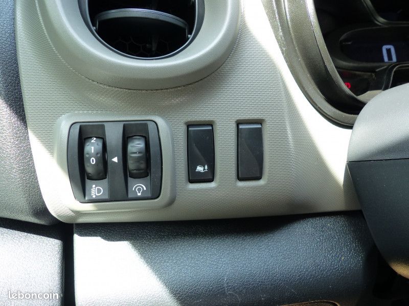 Renault TRAFIC III FG L2H1 1200 1.6 DCI 95CH CONFORT EURO6 (image 29)
