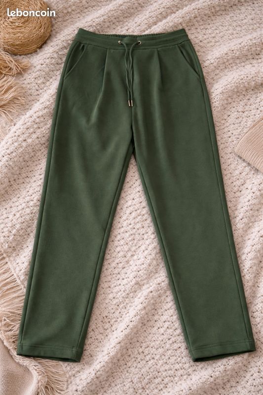 NEUF*** PANTALON VERT DÉTAILLÉ TU REMONTÉ/LONGUEUR