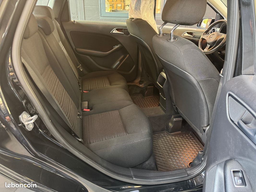 MERCEDES CLASSE B 180 d Intuition (image 8)