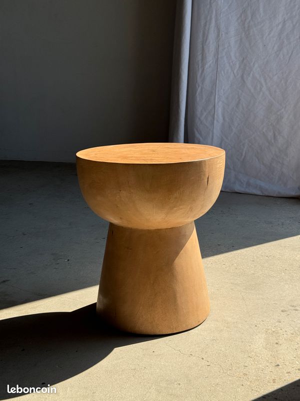 Table d'appoint ou stool plateau demi-sphérique en manguier beige H50 D45 (image 1)