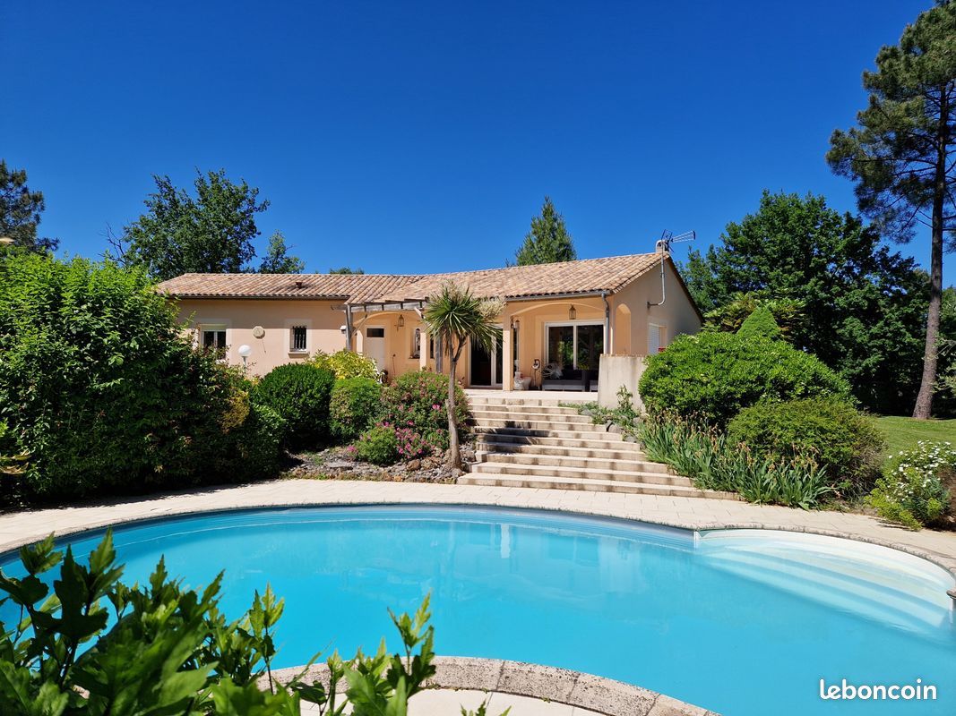 Maison 6 pièces 146 m² · à Sanilhac · 146 m² · 285 000 €